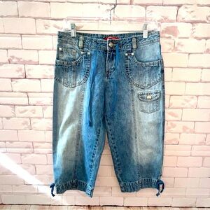 Women’s/ Junior’s Size 3 Vintage Y2K Jorts 
Summer | Spring | Casual | Retro